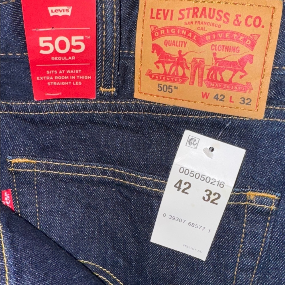 NEW Levi's Straight denim Dark Blue 505 regular 42 32 cowboy western travel chic
